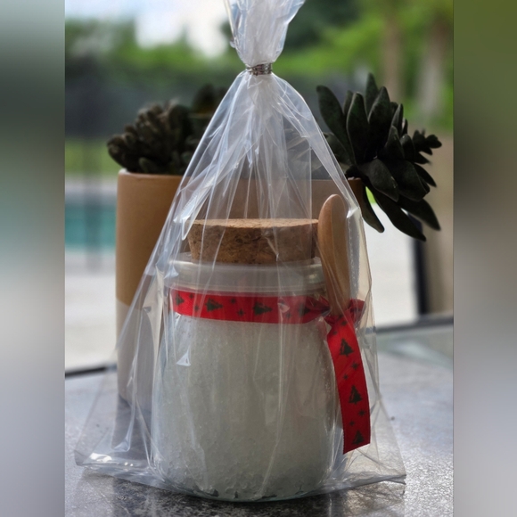 One Homemade Salt Scrub With Holiday Ribbon - Picture 5 of 6